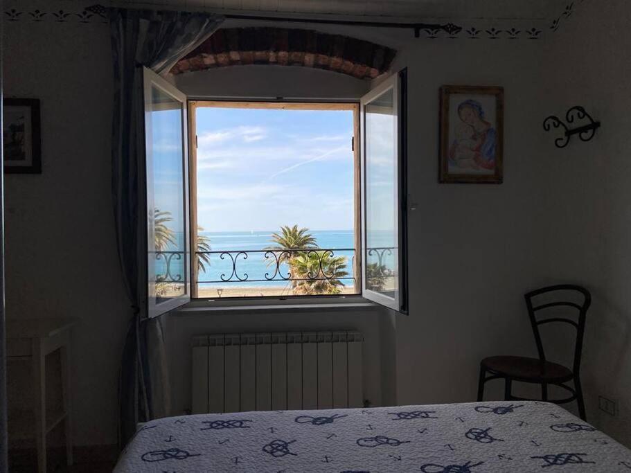A Window To The Sea Apartment Рива Тригозо Екстериор снимка